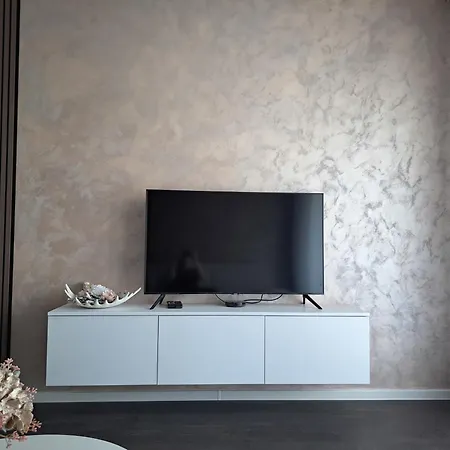 Taban Marble Apartment Neutra